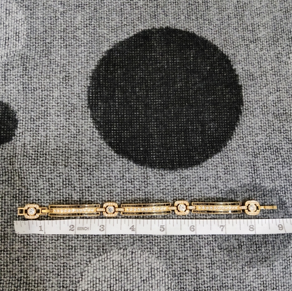 JBK Jackie Kennedy Camrose Kross Rhinestone Bracelet Gold Tone - Picture 9 of 9